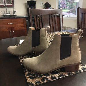 Steve Madden boots- Tan/Suede- Size = 7.5